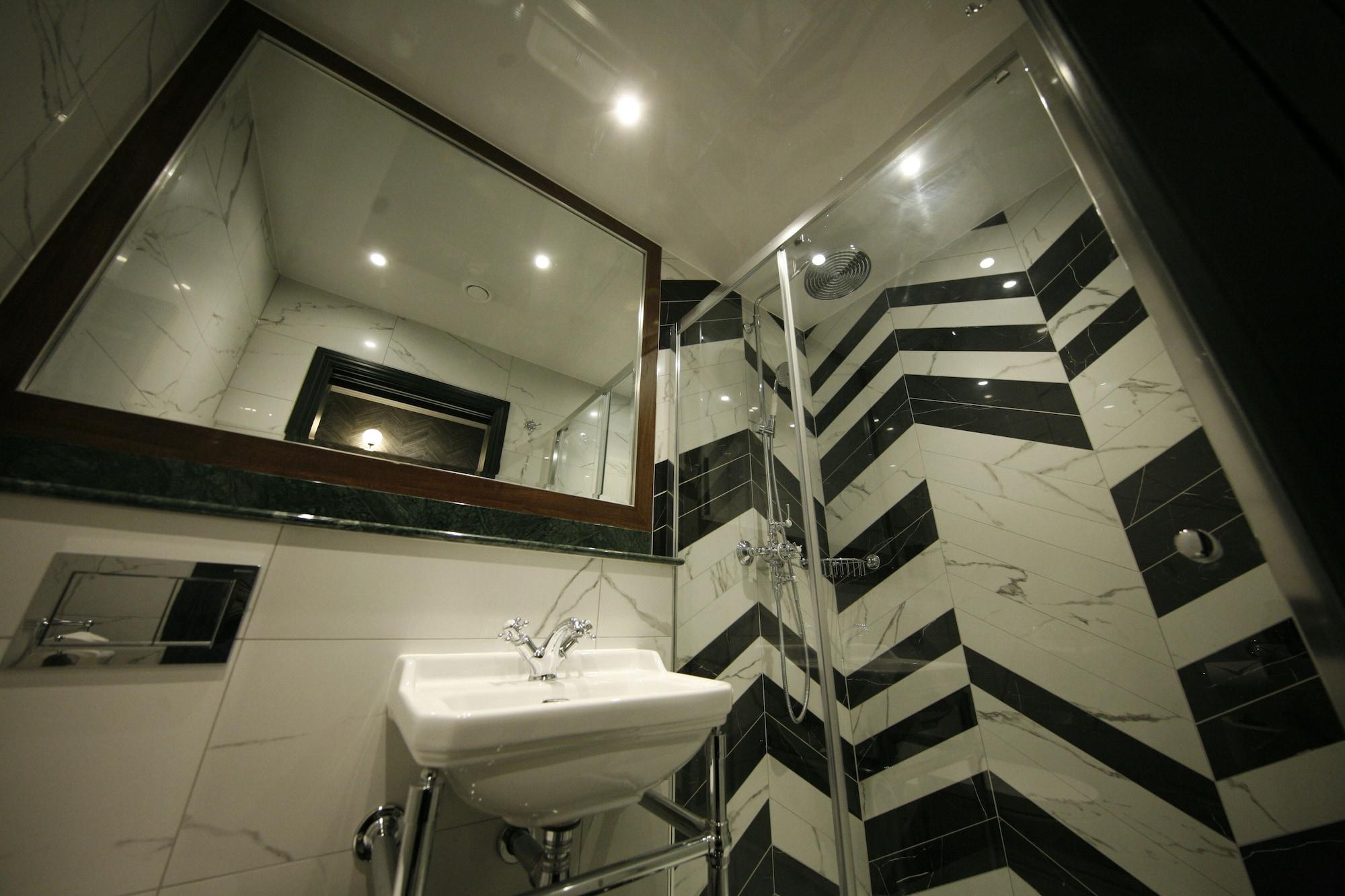 The Portico Hotel London Exterior photo